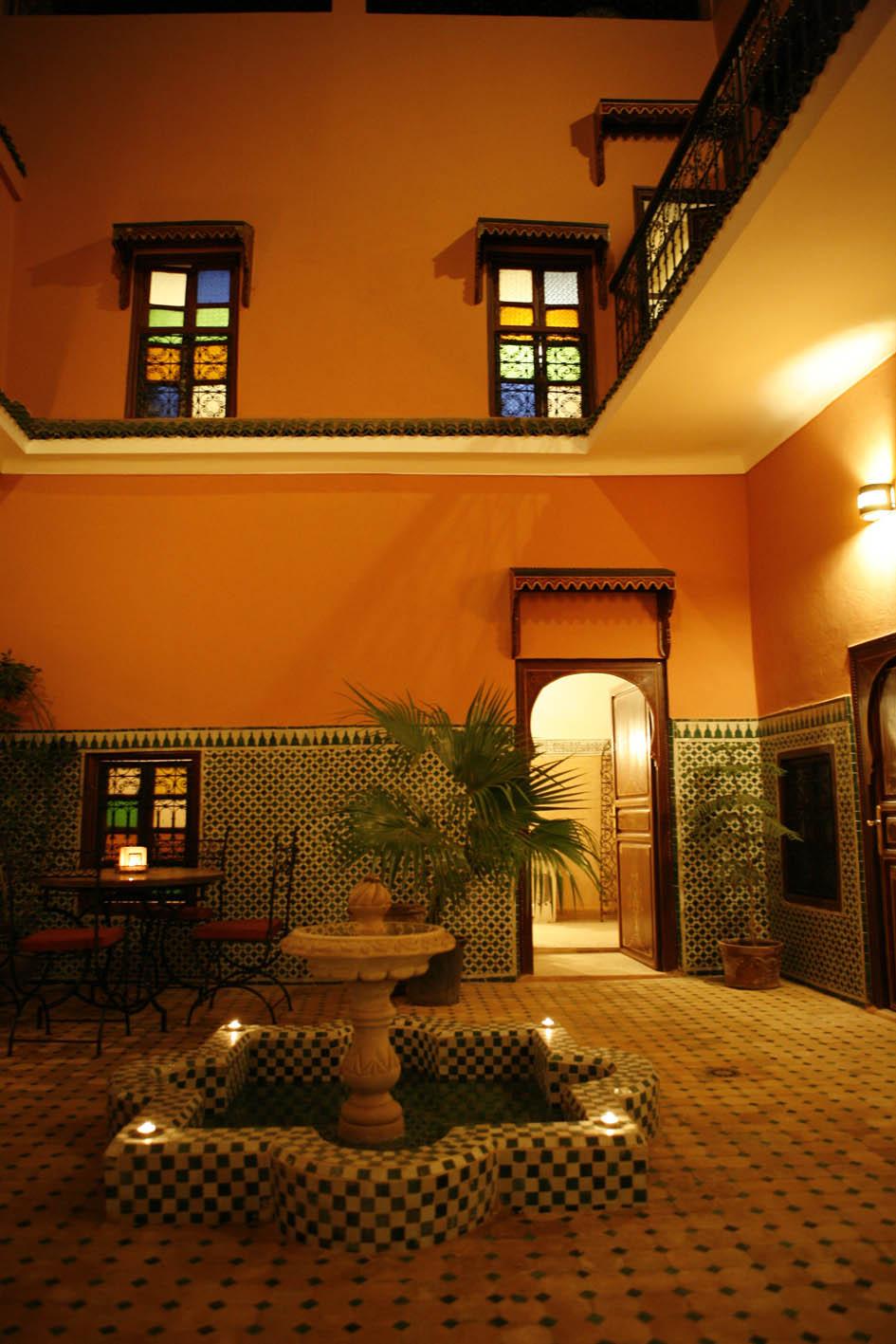 Kasbah Jolie Petit Riad titré et bien rénové dans rue passante